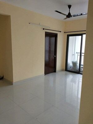 Room in 3 BHK Apartment at DTC Southern Heights, Joka – for Rent