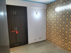 Room in 2 BHK Apartment at Supertech Eco Village II, Sector 16b Greater Noida – for Rent