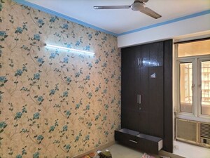 Room in 2 BHK Apartment at Supertech Eco Village II, Sector 16b Greater Noida – for Rent
