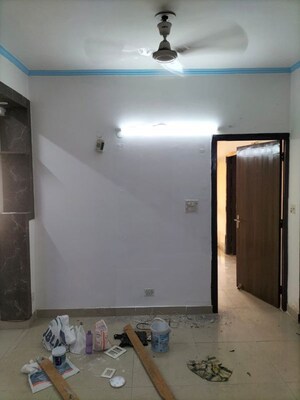 Room in 2 BHK Apartment at Supertech Eco Village II, Sector 16b Greater Noida – for Rent