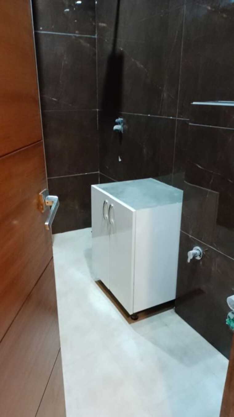 Kitchen, new industrial township 2 3 Bedroom 1620 Sq.Ft. Builder Floor In New Industrial Township 2 Faridabad 10280045