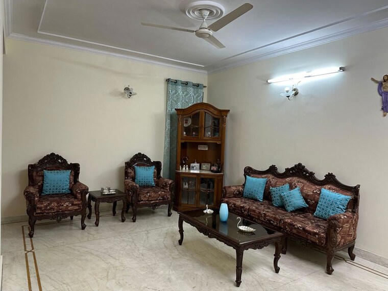 Living Room, dlf phase ii 3 Bedroom 300 Sq.Yd. Builder Floor In Dlf Phase ii Gurgaon 10280510