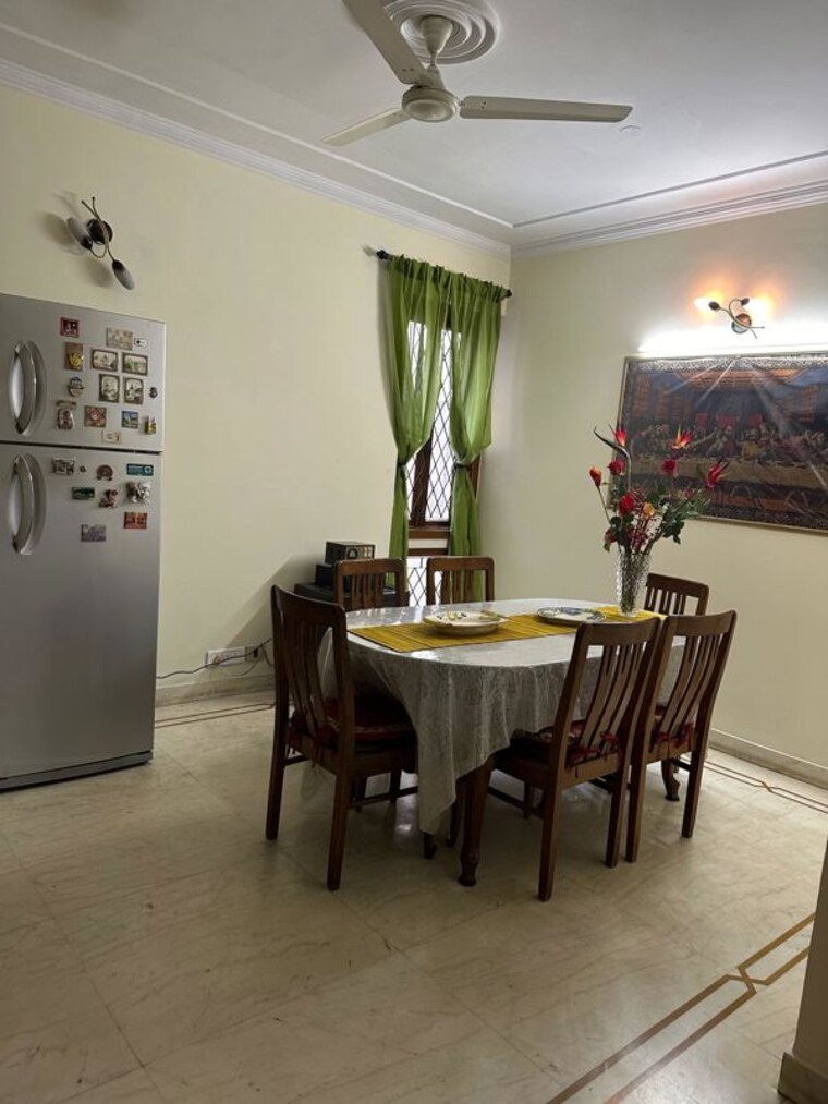 Gym, dlf phase ii 3 Bedroom 300 Sq.Yd. Builder Floor In Dlf Phase ii Gurgaon 10280510