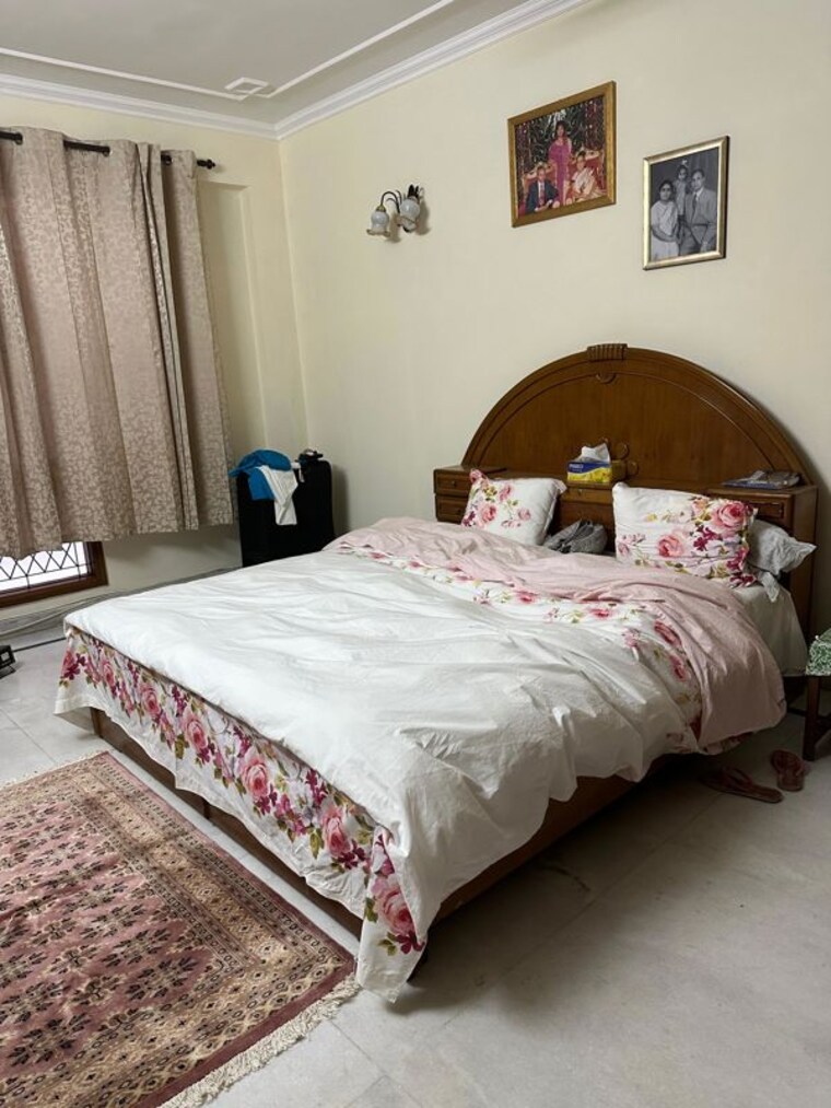 Bedroom, dlf phase ii 3 Bedroom 300 Sq.Yd. Builder Floor In Dlf Phase ii Gurgaon 10280510
