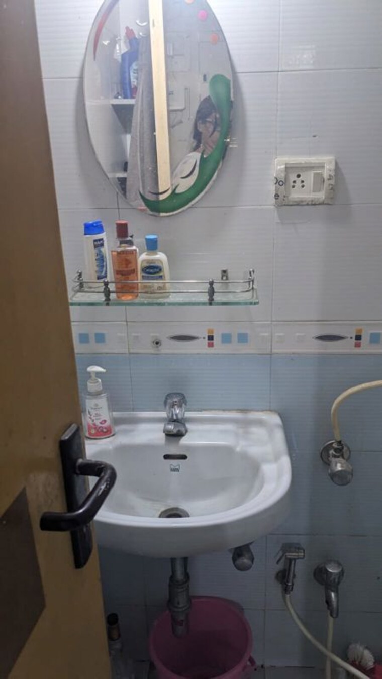 Bathroom, hubtown-akruti-orchid-park 2 Bedroom 700 Sq.Ft. Apartment In Sakinaka Mumbai 10280519