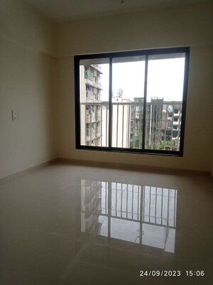 Room in 1 BHK Apartment at Bhoomi Samarth, Goregaon East – for Rent