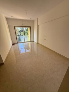 2 BHK + Extra Room Apartment For Rent in Sheth Zuri