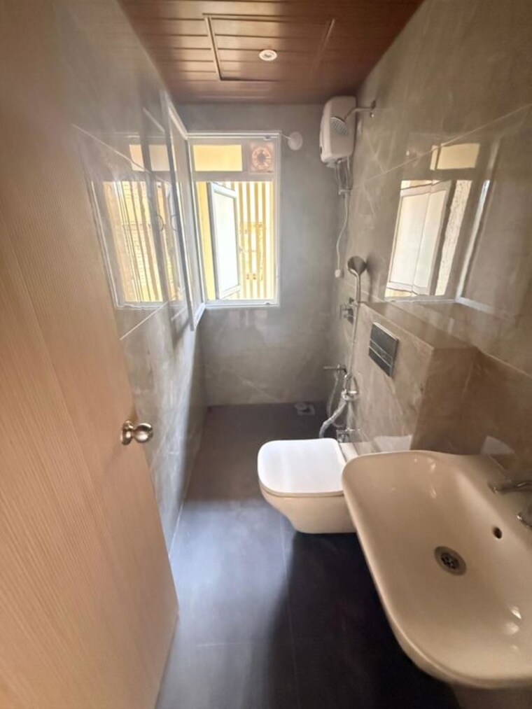 Bathroom, sheth-zuri 2 Bedroom 640 Sq.Ft. Apartment In Laxmi Nagar Thane 10280562