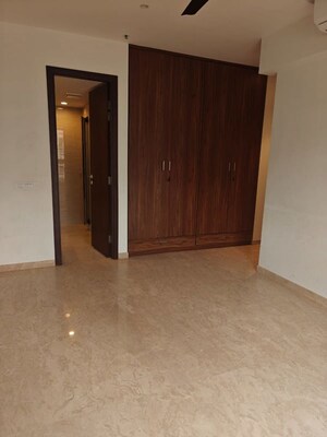 Room in 2 BHK Apartment at Castle Rock, Powai – for Rent