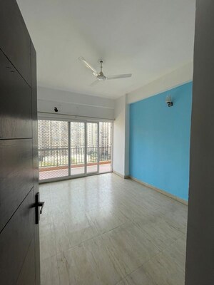 Room in 3.5 BHK Apartment at Panchsheel Pratistha, Sector 75 – for Rent