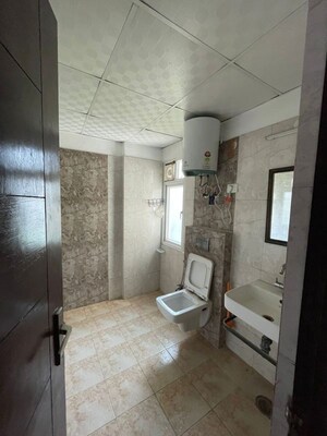 Bathroom in 3.5 BHK Apartment at Panchsheel Pratistha, Sector 75 – for Rent