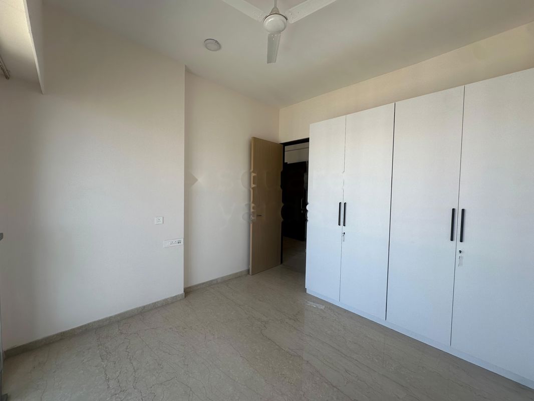 2 BHK 850 Sq.Ft. Apartment in Kalpataru Srishti