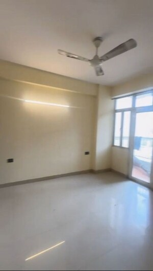 Room in 3 BHK Apartment at M R Platinum 321, Raj Nagar Extension – for Rent