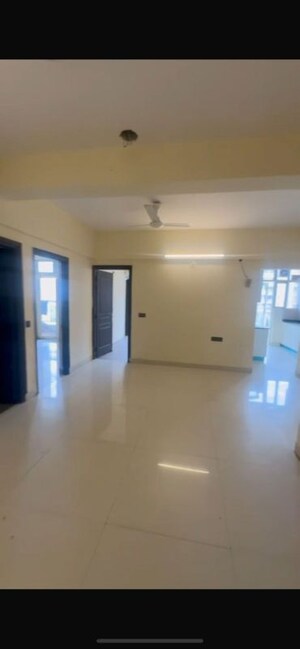Room in 3 BHK Apartment at M R Platinum 321, Raj Nagar Extension – for Rent