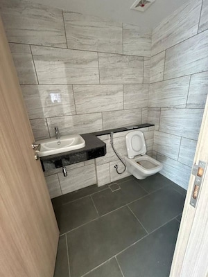 Bathroom in 4 BHK Apartment at Rustomjee Crown, Prabhadevi – for Rent