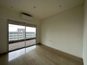 Room in 3 BHK Apartment at Rustomjee Crown, Prabhadevi – for Sale