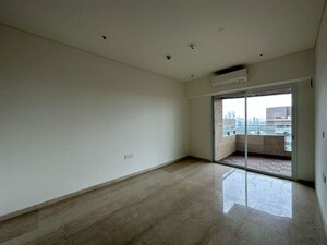 Room in 3 BHK Apartment at Rustomjee Crown, Prabhadevi – for Sale