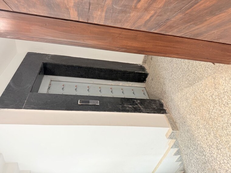 undefined, sector 105 2 Bedroom 250 Sq.Ft. Builder Floor In Sector 105 Noida 10280583