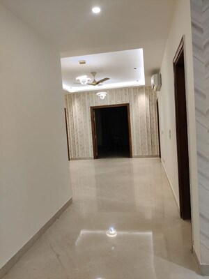Building Lobby in 4 BHK Builder Floor at Ansal Sushant Floors, Sushant Lok ii – for Rent