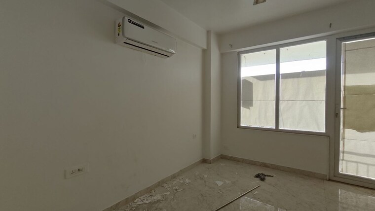 Room, sector 52 3.5 Bedroom 2200 Sq.Ft. Builder Floor In Sector 52 Gurgaon 10280612