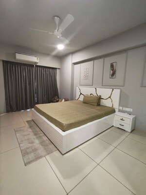 Bedroom in 3 BHK Apartment at Addor Cloud 9, Satellite – for Rent