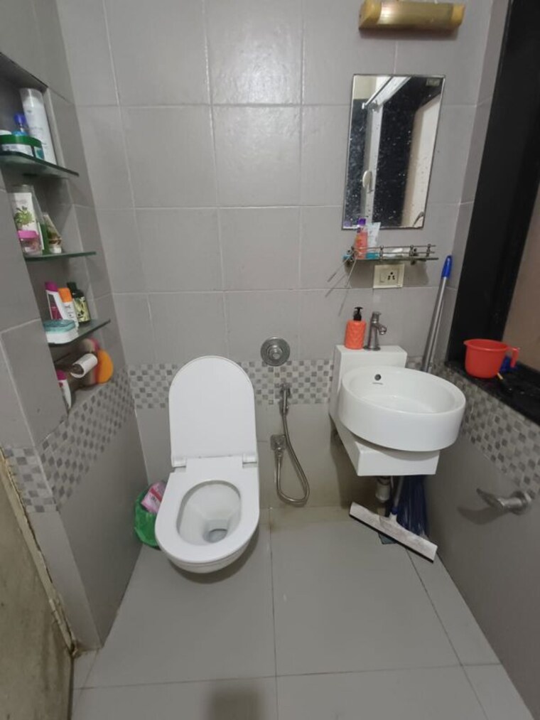 Bathroom, k-raheja-heights 1 Bedroom 465 Sq.Ft. Apartment In Malad East Mumbai 10280632
