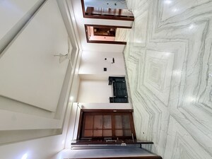 3 BHK Builder Floor For Rent in Sector 105