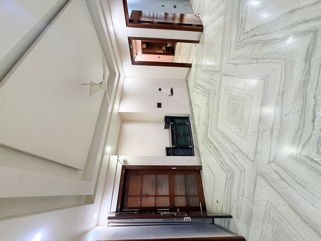 3 BHK Builder Floor For Rent in Sector 105