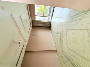 Room in 3 BHK Builder Floor at Sector 105 – for Rent