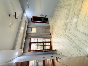 Room in 3 BHK Builder Floor at Sector 105 – for Rent