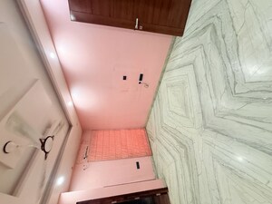 Room in 3 BHK Builder Floor at Sector 105 – for Rent