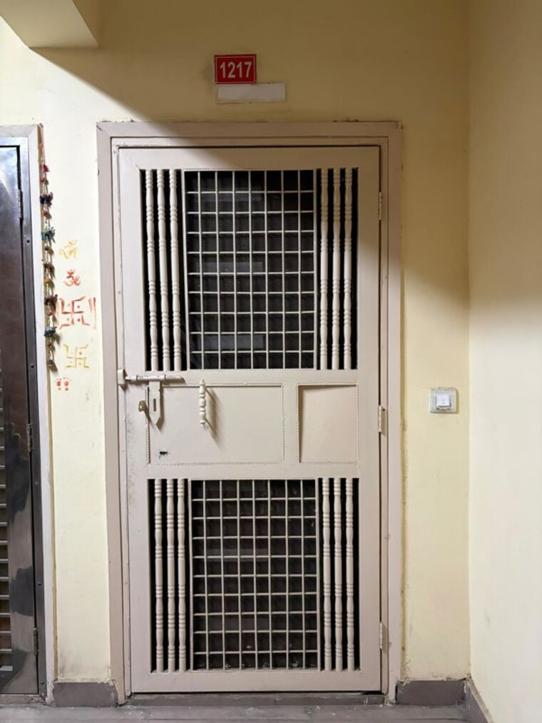 Balcony, afowo-raksha-addela 2.5 Bedroom 1150 Sq.Ft. Apartment In Sector 16c Greater Noida Greater Noida 10280840