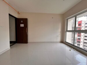 Room in 1 BHK Builder Floor at Kanjurmarg West – for Rent