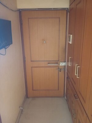 Room in 3 BHK Apartment at Lodha Splendora, Ghodbunder Road – for Sale