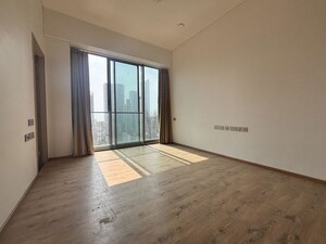 Room in 4 BHK Apartment at Rustomjee Crown, Prabhadevi – for Rent