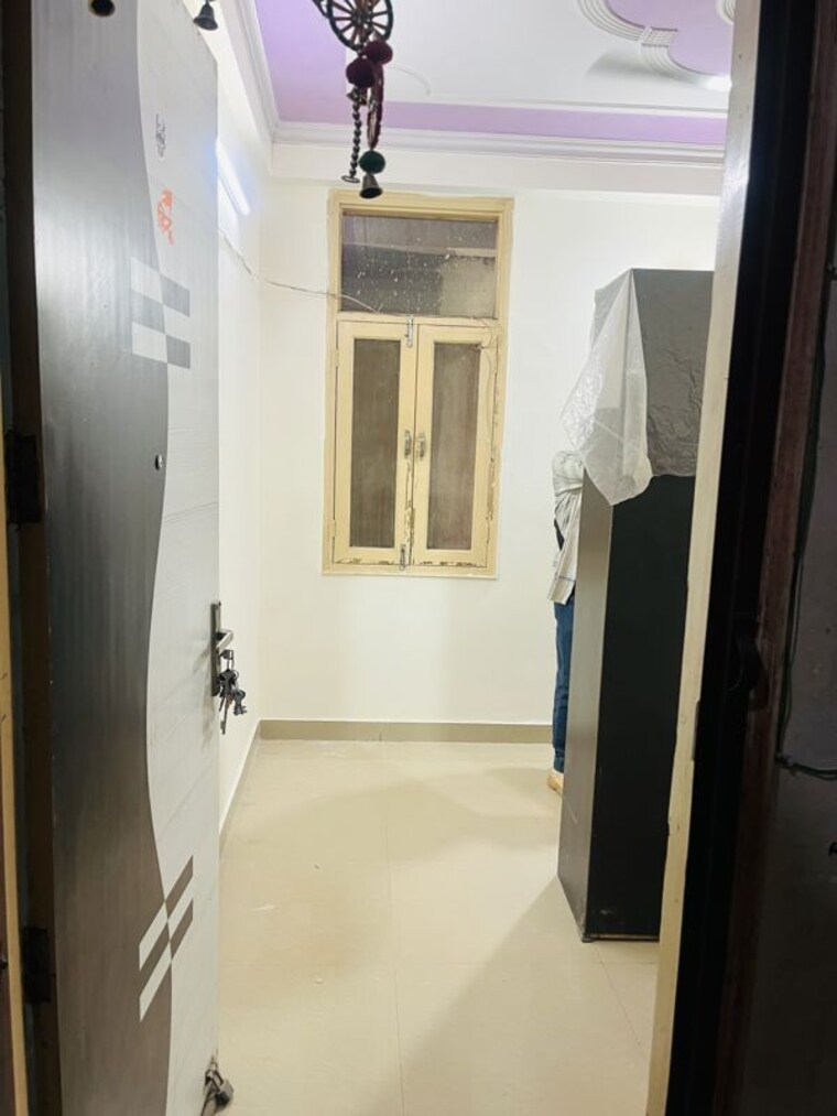 Bathroom, sector 121 1 Bedroom 550 Sq.Ft. Builder Floor In Sector 121 Noida 10280760