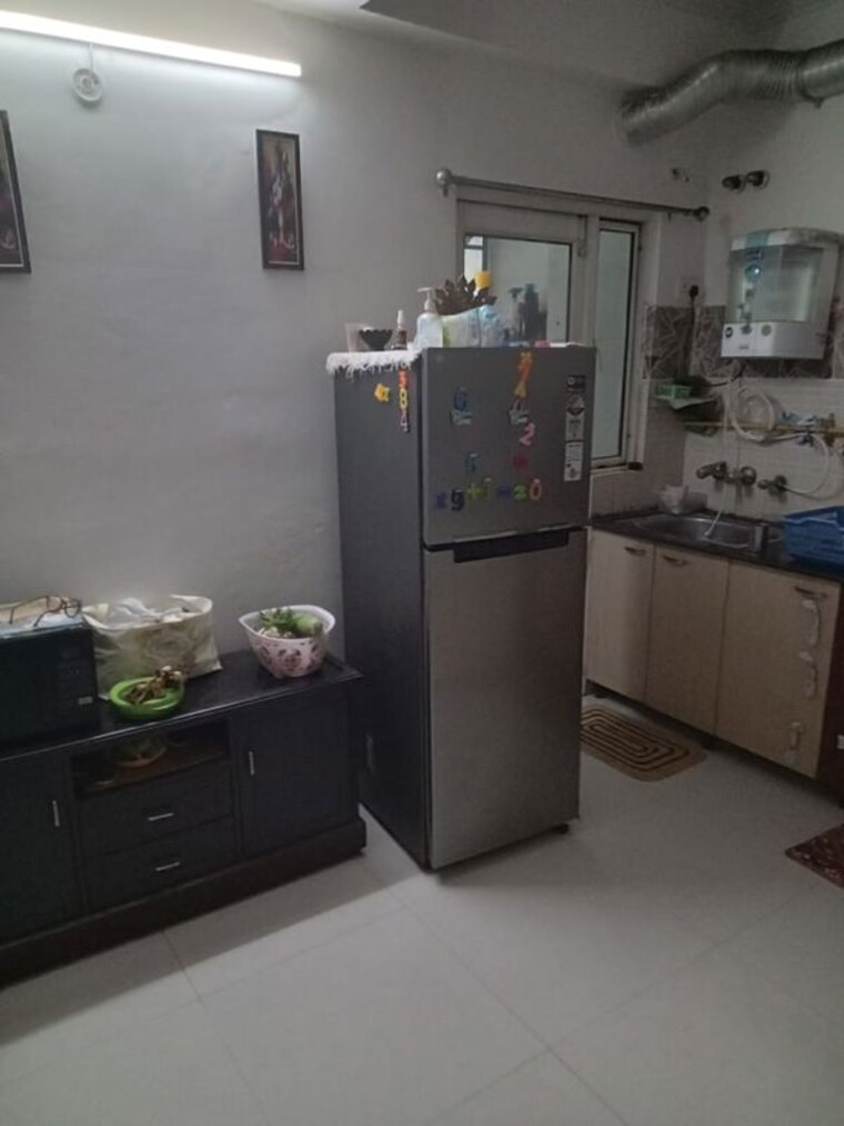 Kitchen, maxblis-white-house 3 Bedroom 2050 Sq.Ft. Apartment In Sector 75 Noida 10280817