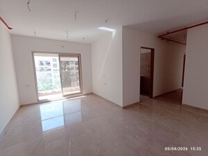 Room in 1 BHK Apartment at Panch Pakhadi – for Rent