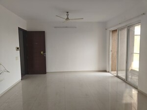 Room in 3 BHK Apartment at Akshar Alvario, Seawoods – for Rent