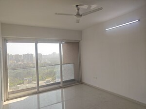 Room in 3 BHK Apartment at Akshar Alvario, Seawoods – for Rent