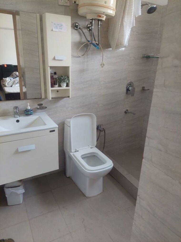 Bathroom, sector 143 1 Bedroom 550 Sq.Ft. Builder Floor In Sector 143 Faridabad 10281281