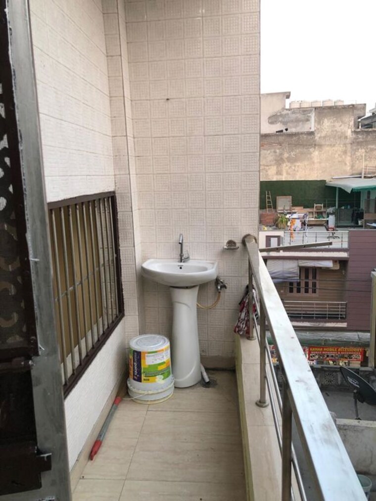 Balcony, arun-vihar 2 Bedroom 621 Sq.Ft. Builder Floor In Sector 29 Noida 10281112