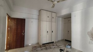 Room in 3 BHK Apartment at Ram Shanti Apartment, Sector 52 – for Rent