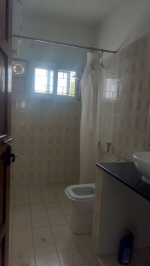 Bathroom in 3 BHK Independent House at Jubilee Hills – for Rent