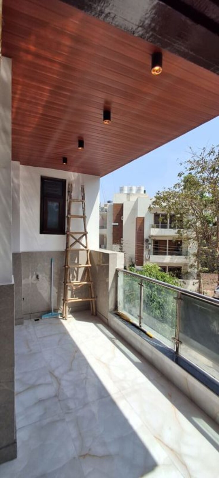 Balcony, vaishali sector 4 3 Bedroom 150 Sq.Yd. Builder Floor In Vaishali Sector 4 Ghaziabad 10281453