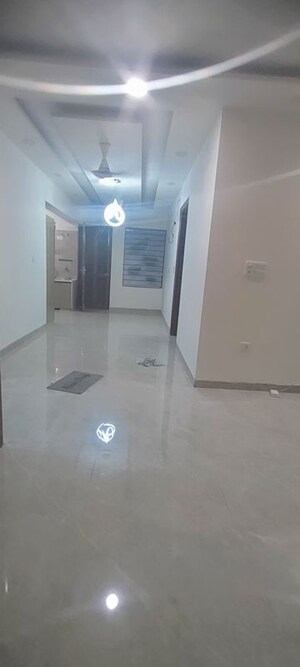 Room in 3 BHK Builder Floor at Sector 85 – for Rent