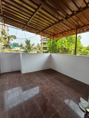 Balcony in 1 BHK Apartment at Bandra West – for Rent