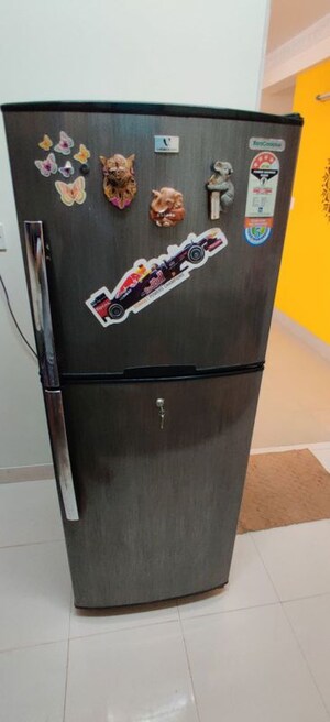 Furnished Amenities in 2 BHK Apartment at Vaswani Golf Vista Orchid, Domlur – for Rent