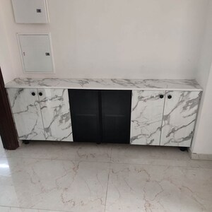 Room in 3.5 BHK Apartment at Smart World Gems, Sector 89 – for Rent