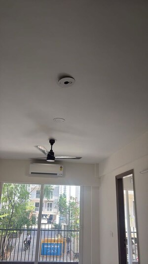 Furnished Amenities in 3.5 BHK Apartment at Smart World Gems, Sector 89 – for Rent